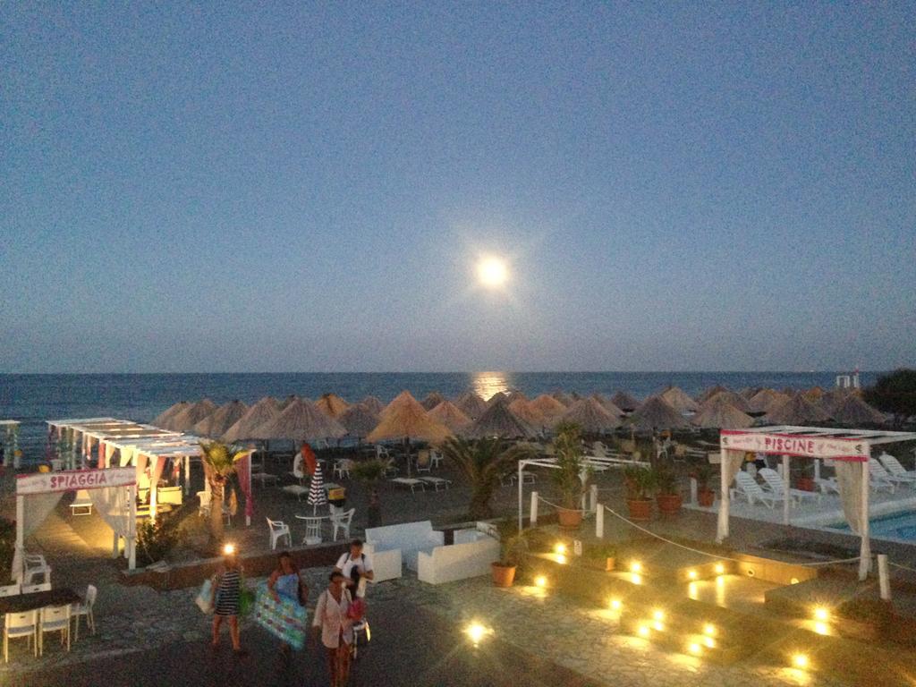 Beach Club Ippocampo Exterior photo